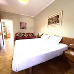 Vintage Apartment In Center